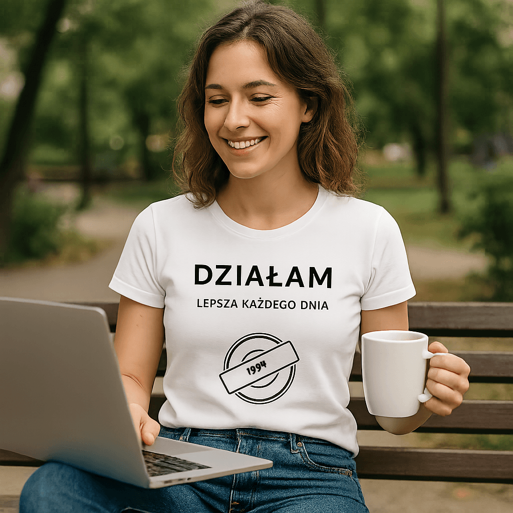 Koszulka 1994 – DZIAŁAM. Lepsza każdego dnia (Damska, Biała)