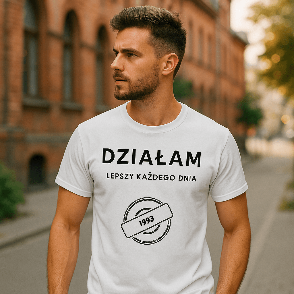 Koszulka 1993 – DZIAŁAM. Lepszy każdego dnia (Męska, Biała)