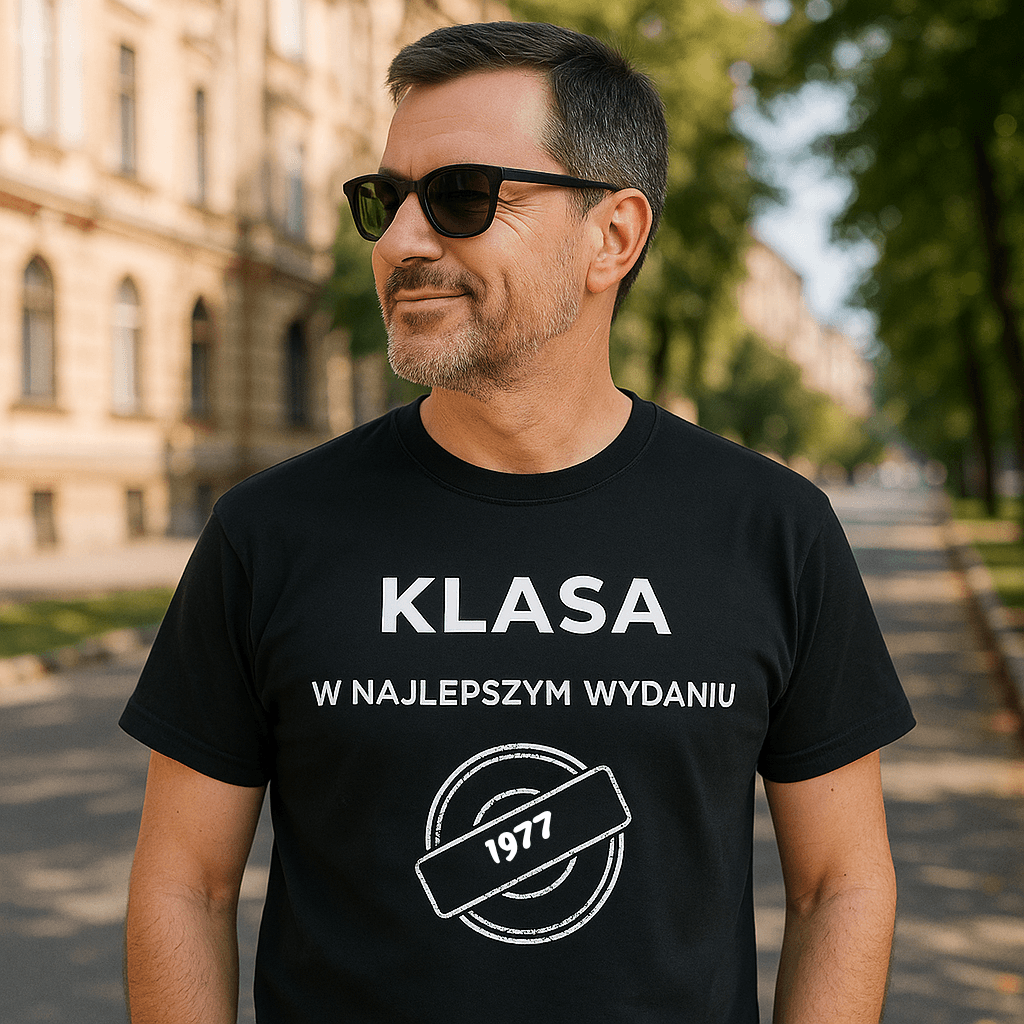 Koszulka 1977 – KLASA. W najlepszym wydaniu (Męska, Czarna)